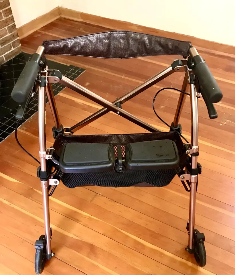 ROLLATOR 2.jpg