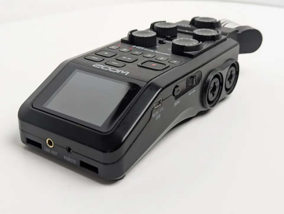 Zoom 04.jpg