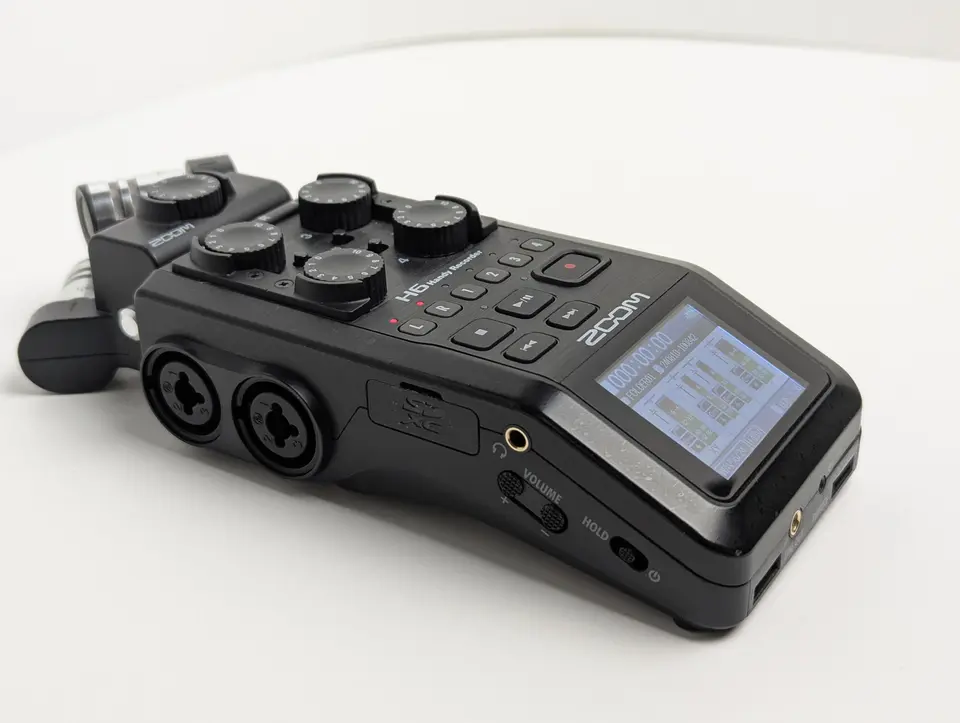 Zoom 06.jpg