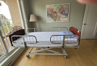 Hosp bed.JPG